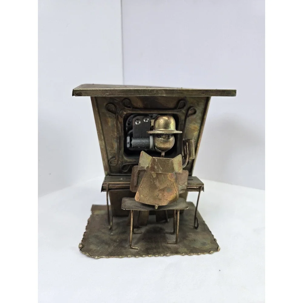 VTG Copper The Sting Metal Music Box Piano Player Figurine Hong Kong Tested Good